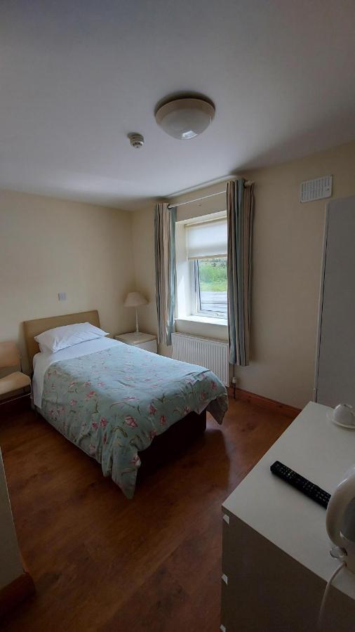 Clancys Of Glenfarne Otel Oda fotoğraf